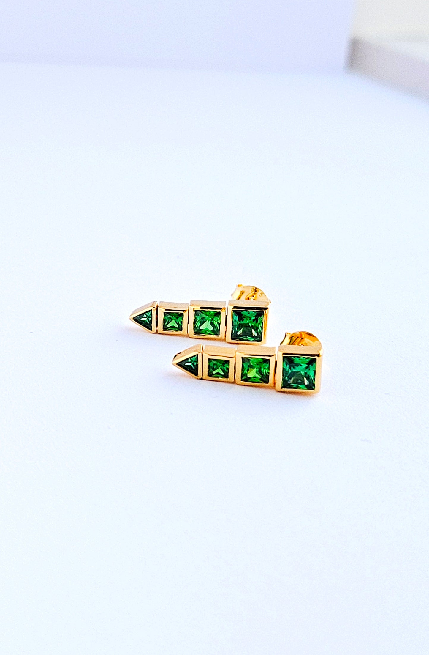 Aeris stud Earrings