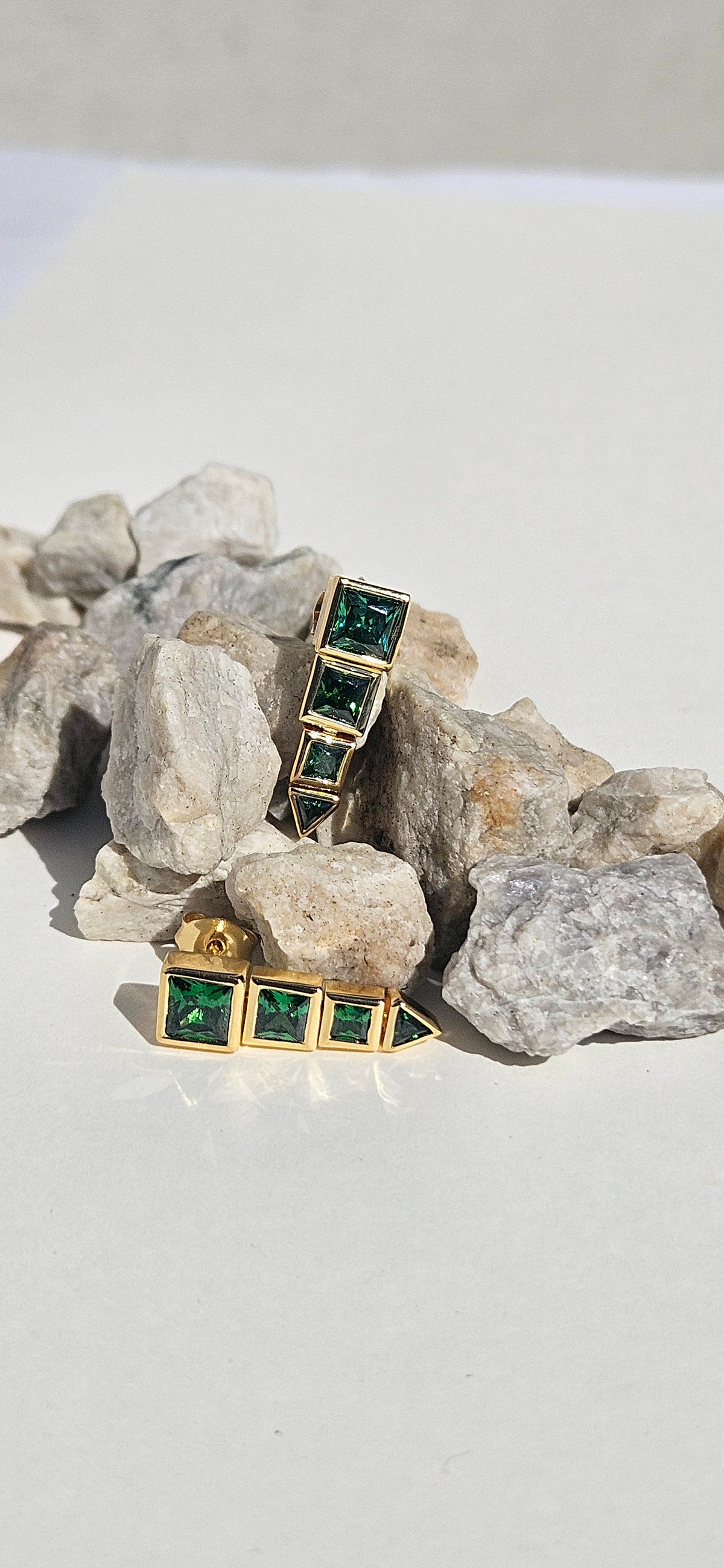 Aeris stud Earrings